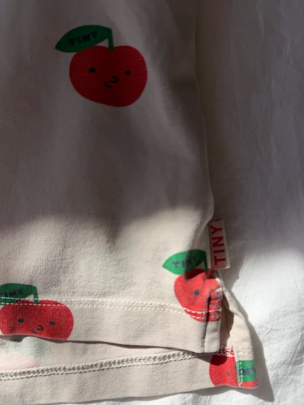 TINYCOTTONS Kids 4Y Apple Print Long Sleeve T-Shirt Cream Red